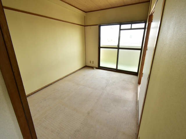 居室・リビング　現在リフォーム中です