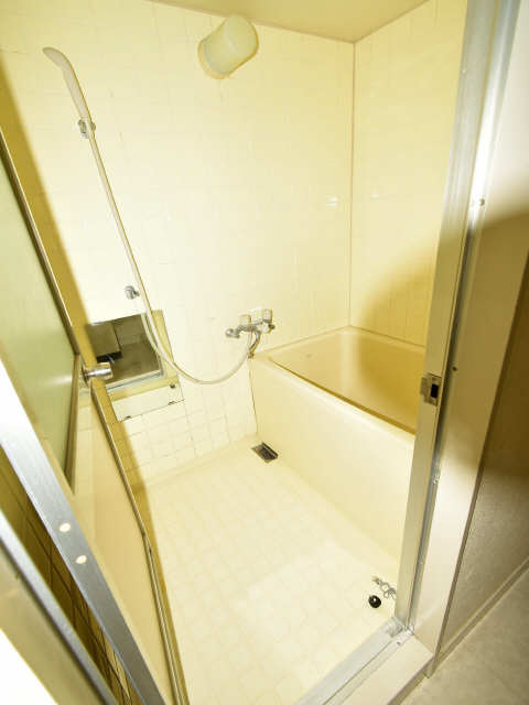 バス・シャワールーム　現在リフォーム中です