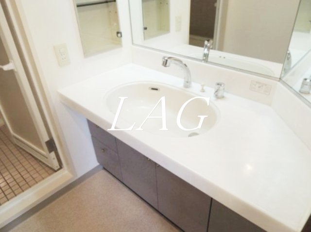 洗面設備　洗面台です。