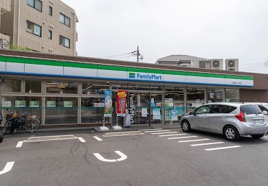 コンビニ　ファミリーマート大田南馬込六丁目店（コンビニ）まで226m