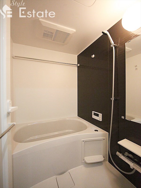 バス・シャワールーム　バスルーム