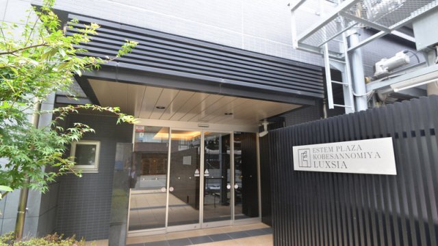 エントランス　ゆとりのあるエントランスです