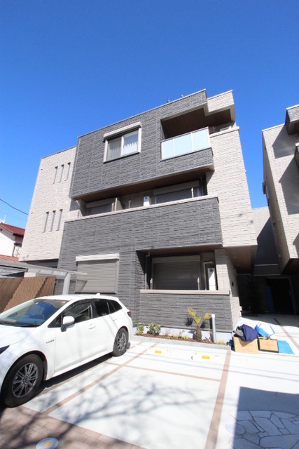 建物外観　積水ハウスのシャーメゾン