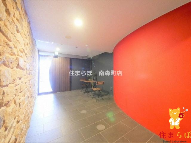 エントランス　共用部の印象も大切に