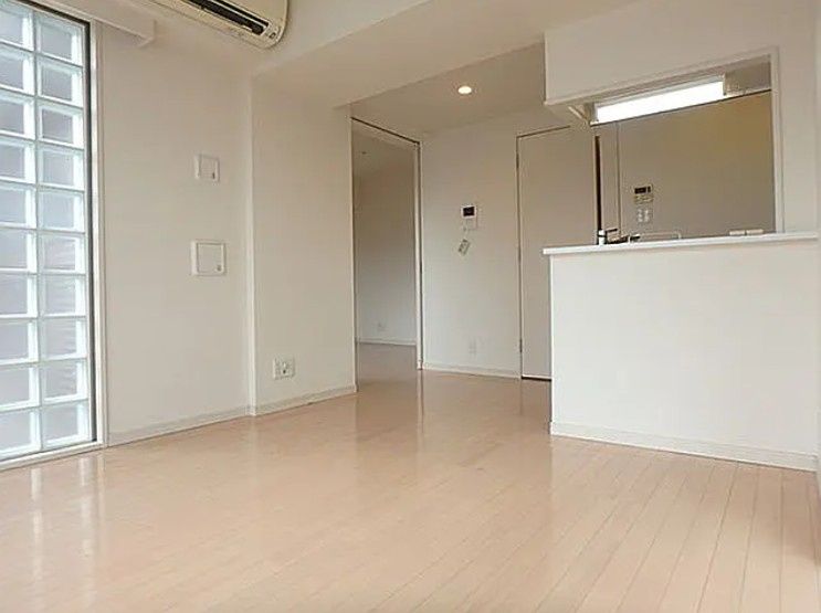 居室・リビング　写真は同タイプ住居です。