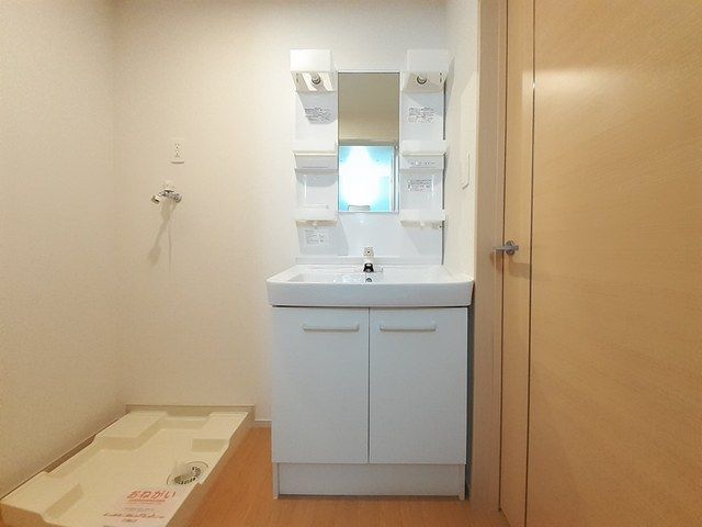 洗面設備　使いやすい洗面所です