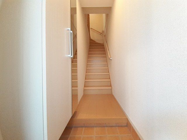 玄関　落ち着いた玄関です