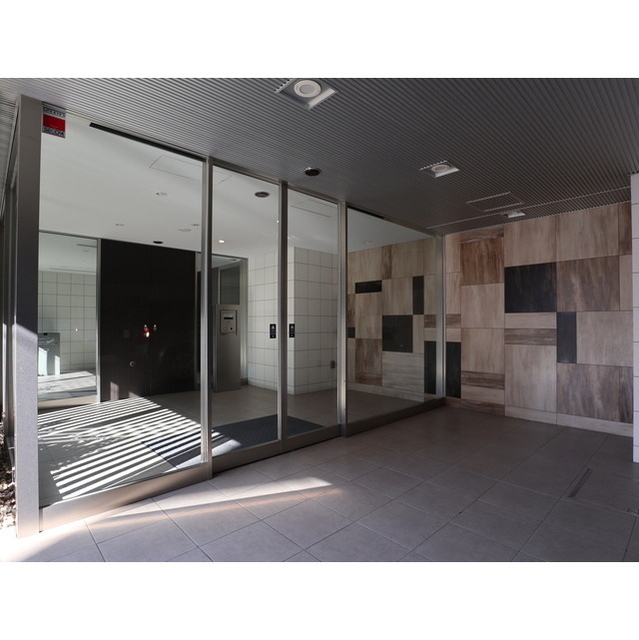 エントランス　エントランス