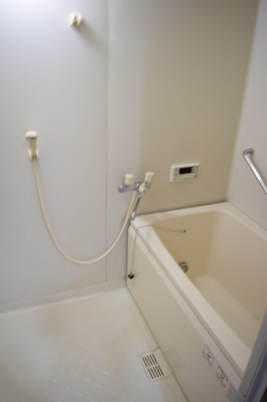 バス・シャワールーム　※別部屋参考写真