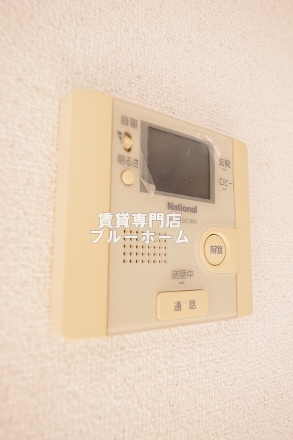 セキュリティ　モニター付きインターホン！