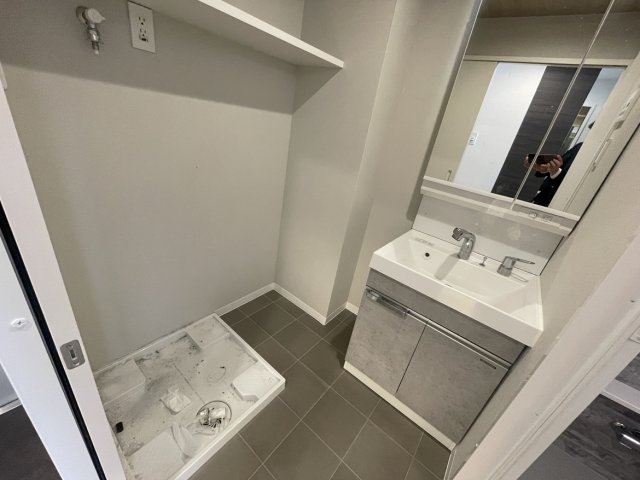 洗面設備　同物件別号室のものです。