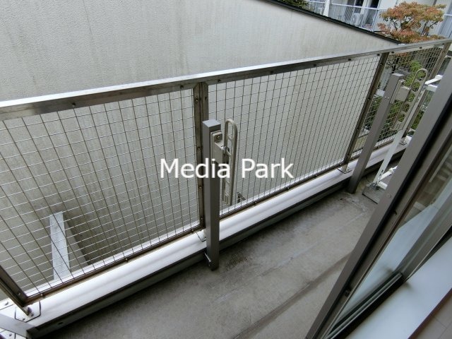 バルコニー　同物件別のお部屋の写真です。参考写真です。