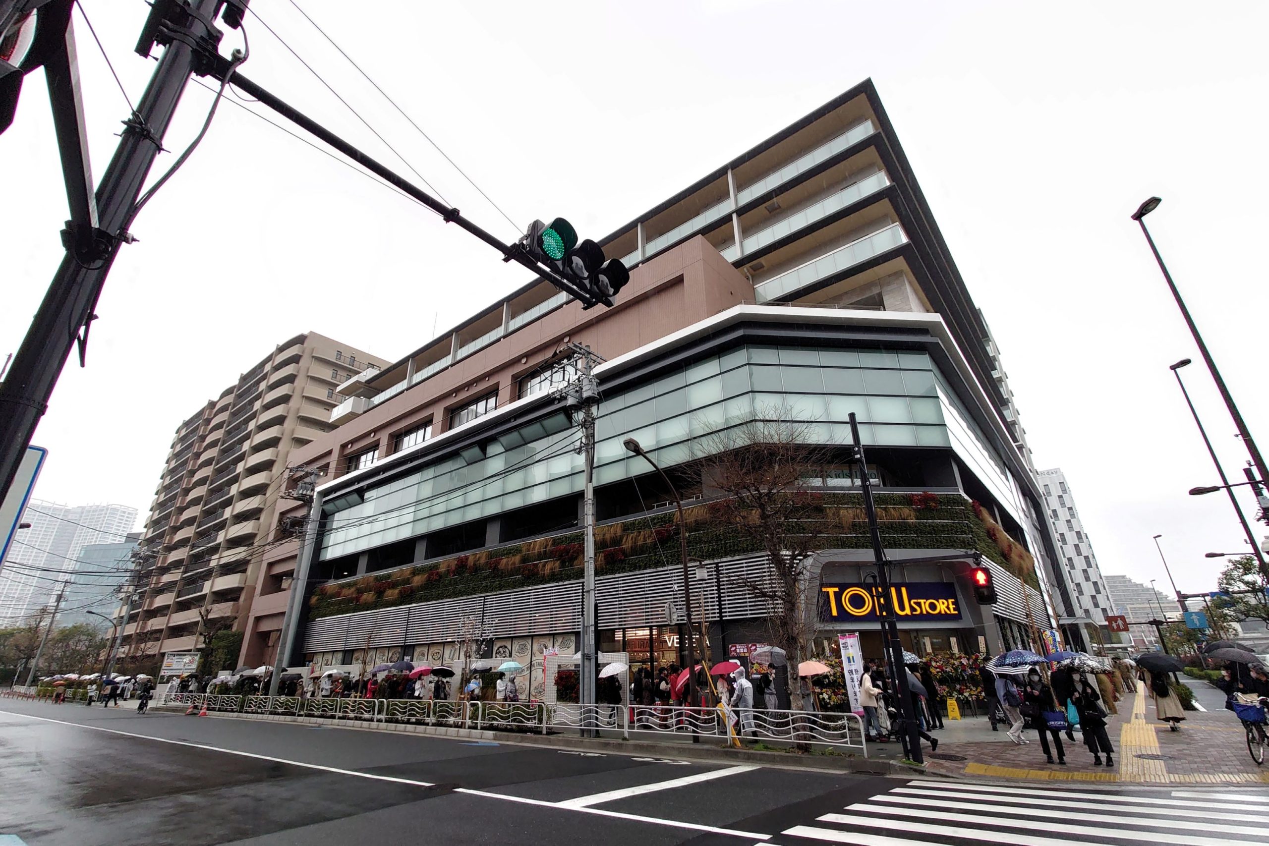スーパー　東武ストア東雲店（スーパー）まで355m