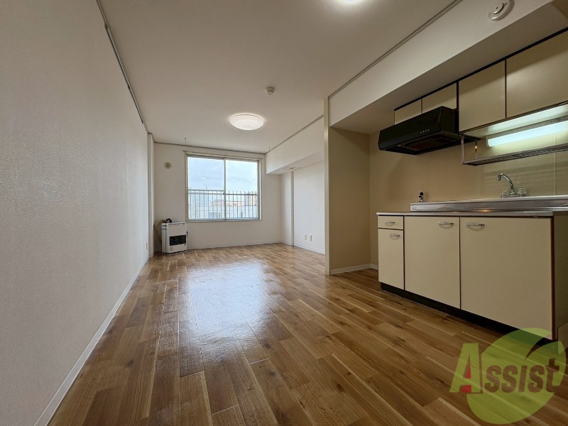 居室・リビング　広くてキレイなお部屋が広がっていて、充実した生活が送れそう。