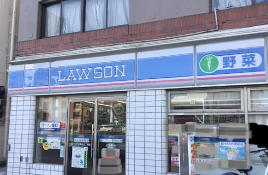 コンビニ　ローソン 大森北三丁目店（コンビニ）まで486m