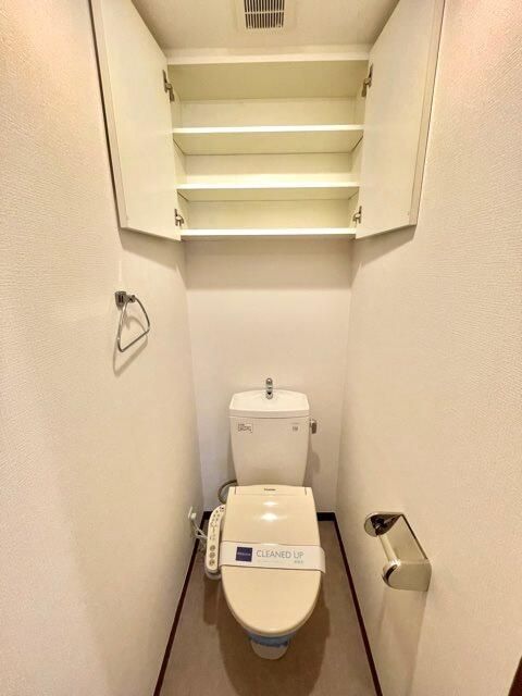 トイレ　清潔感のあるトイレです
