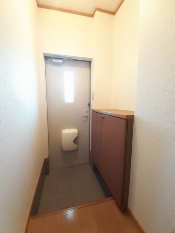 玄関　収納もある玄関です