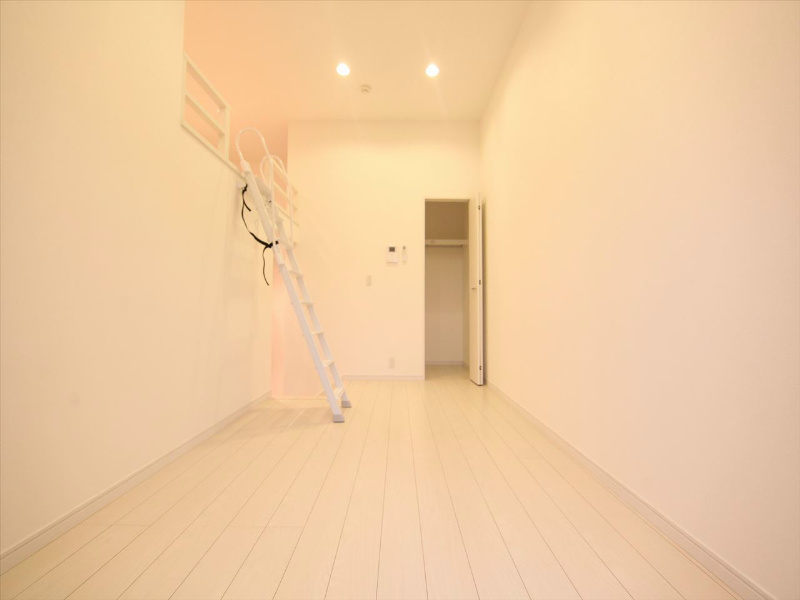 居室・リビング　洋室6帖　ロフト5.3帖（収納でもお部屋でも使えます）