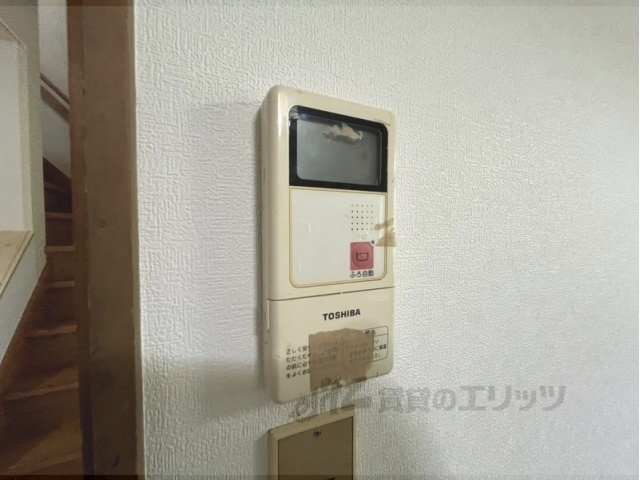 その他設備　給湯器リモコン