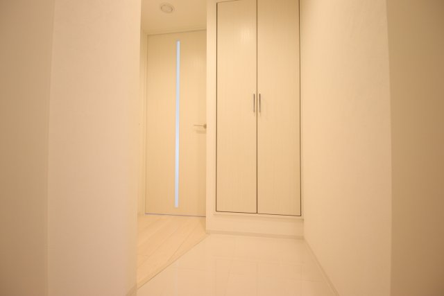 玄関　※別室の参考写真の為、現況優先です。