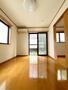 居室・リビング　3方角部屋です。