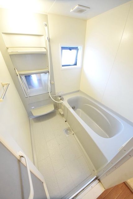 バス・シャワールーム　お部屋探しはタウンハウジング千葉店にお任せ下さい♪