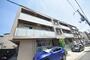 千里山駅より徒歩3分 築8年9ヶ月 3階建の賃貸物件