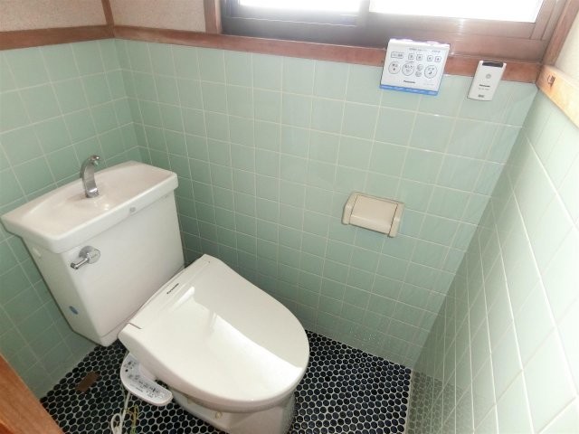 トイレ　ウォシュレット付きの洋式トイレ♪