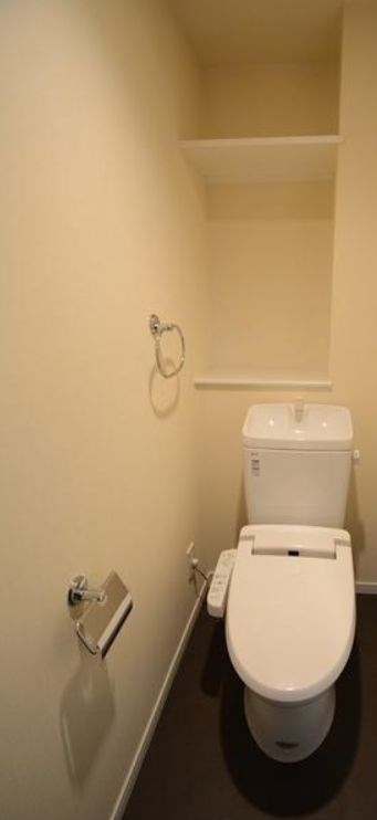 トイレ　弊社は全物件が仲介手数料半月分でご紹介可能です。