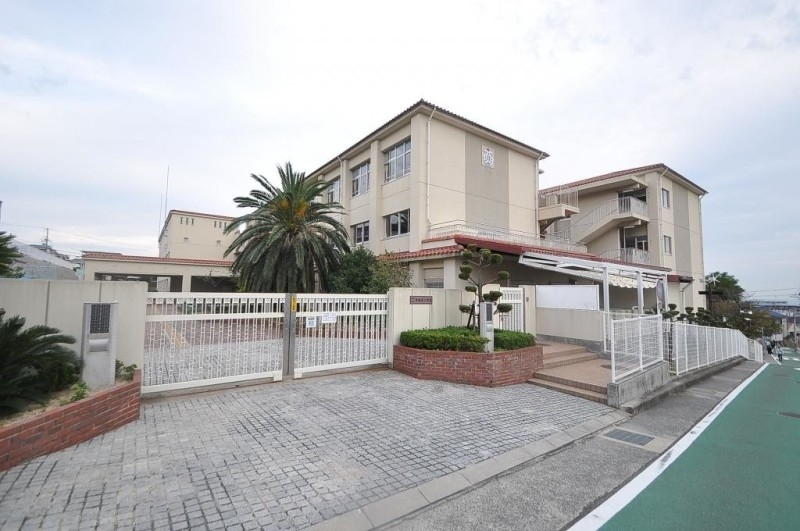 小学校　神戸市立東垂水小学校（小学校）まで1603m