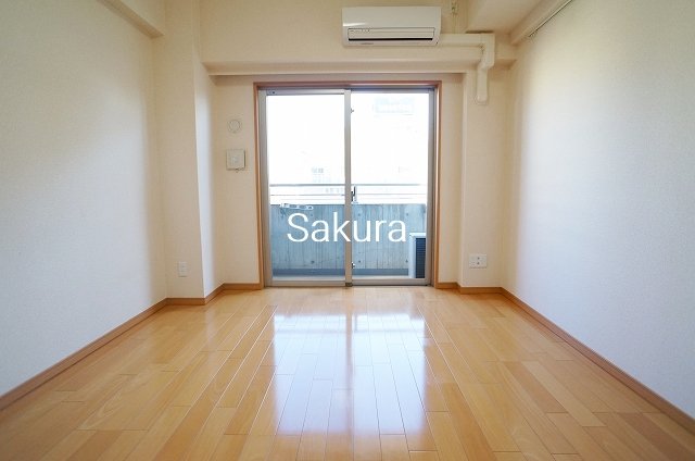 居室・リビング　開放感のあるゆったりとしたお部屋です♪