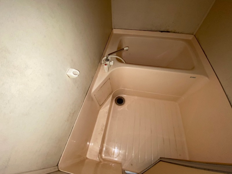バス・シャワールーム　お風呂になります。一日の疲れを癒してくださいね。