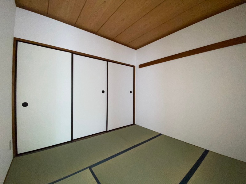 その他部屋・スペース　こちらのお部屋は光が差し込む、温かみのあるお部屋です。