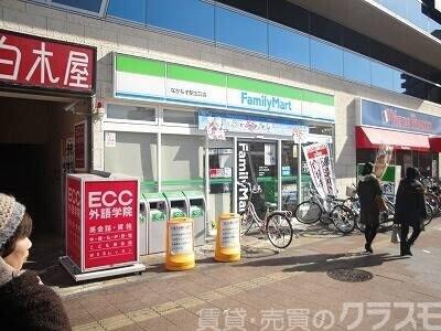 コンビニ　ファミリーマートなかもず駅北口店（コンビニ）まで124m