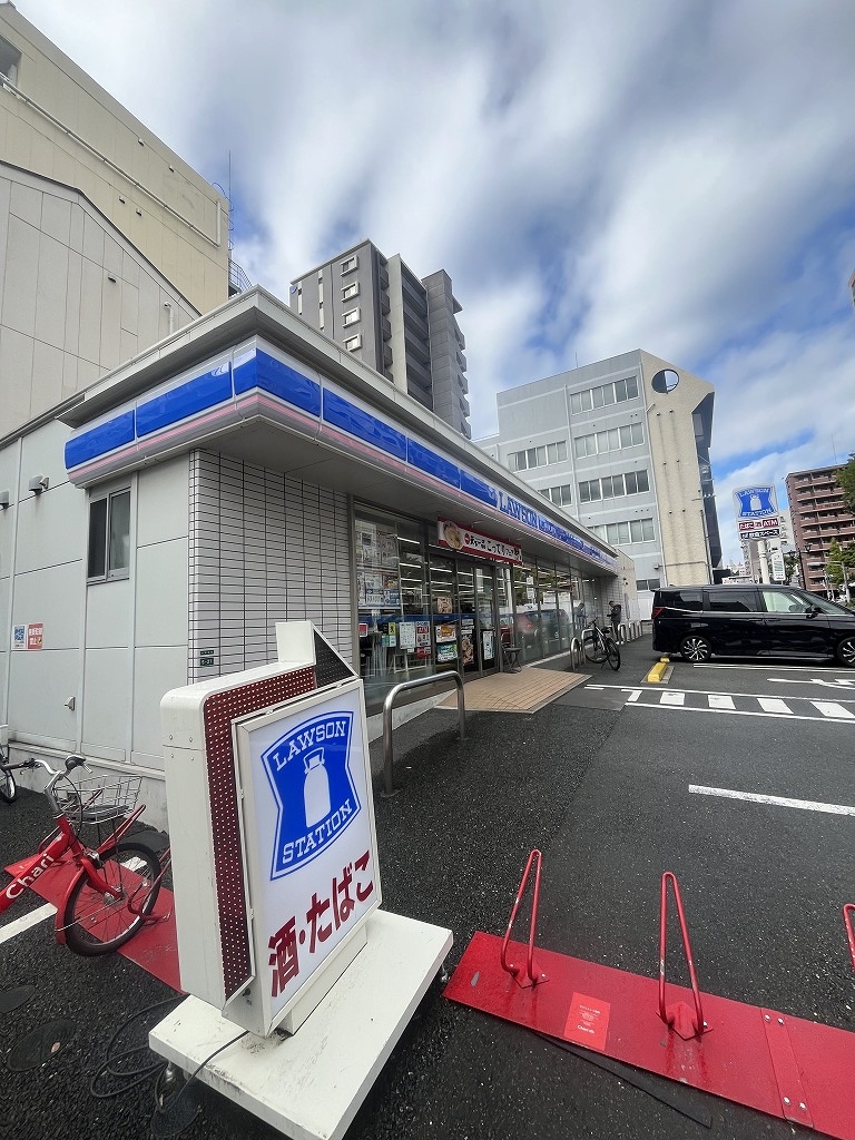 コンビニ　ファミリーマート中呉服町店（コンビニ）まで202m