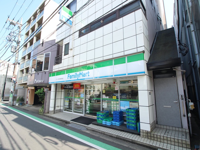 コンビニ　ファミリーマート（コンビニ）まで420m