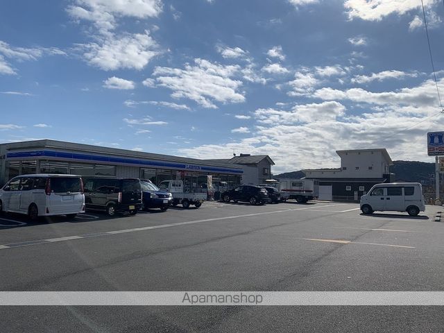 コンビニ　ローソン　南国篠原東泉店（コンビニ）まで724m