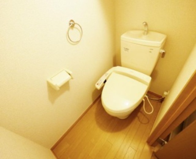 トイレ　同タイプ部屋