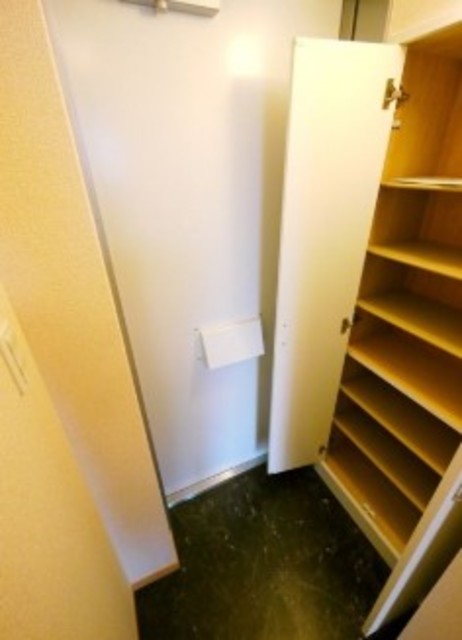 玄関　同タイプ部屋