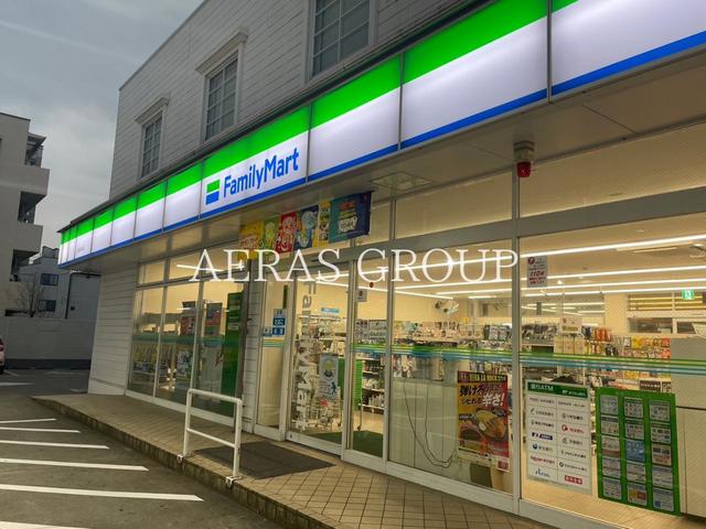 コンビニ　ファミリーマート 大宮桜木町店（コンビニ）まで451m