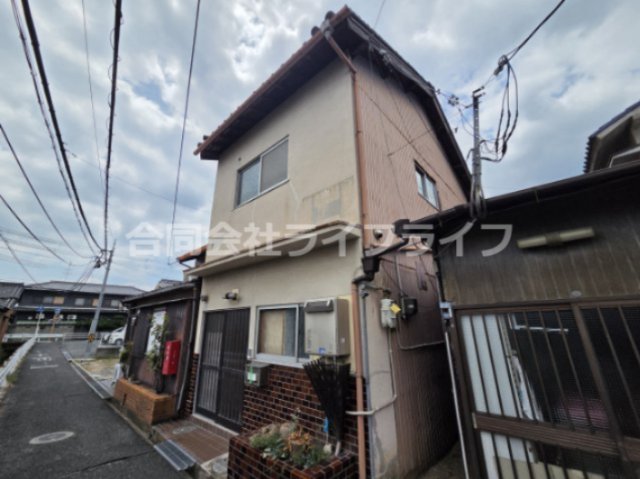 建物外観　外観は落ち着いています