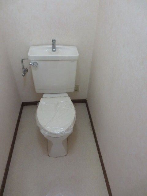 トイレ　広々としてますね。