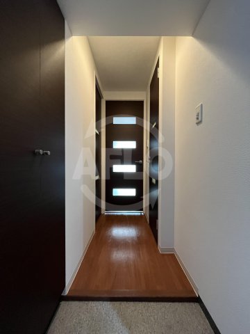 玄関　アーデン四ツ橋プライマリーワン　玄関