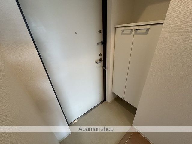 APRILE南森町の玄関写真