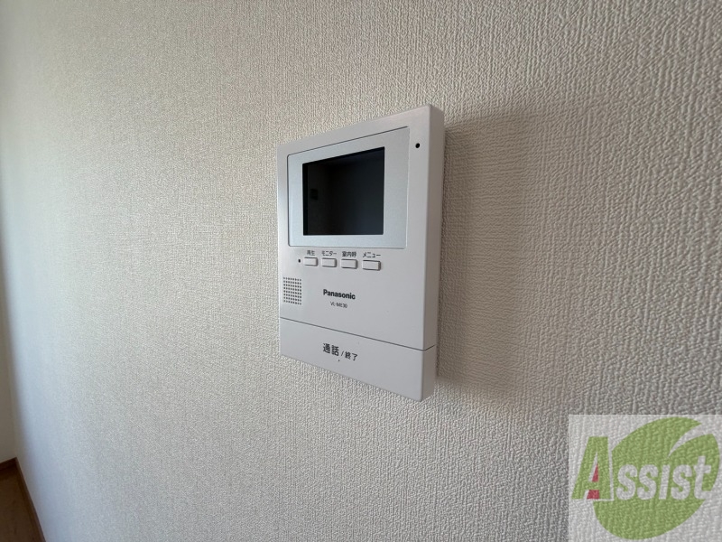 セキュリティ　ＴＶモニター付インターホンです。来客者の顔が見えるので安心！