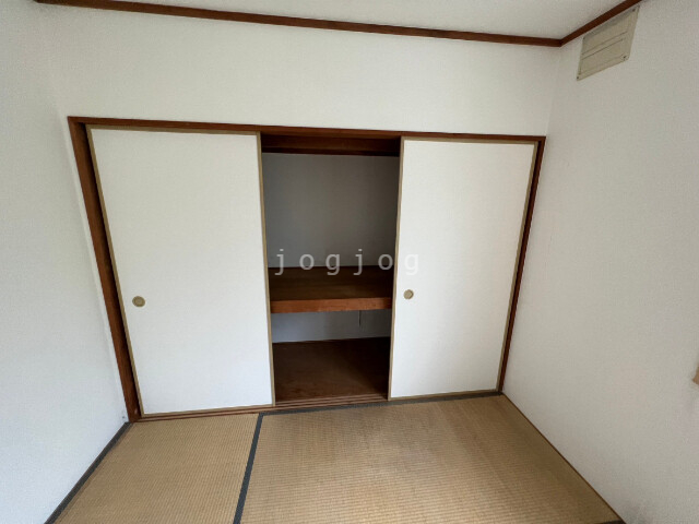 収納　収納が大きく、たくさんものが入ります。