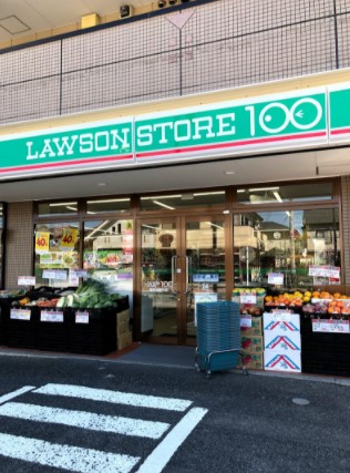 コンビニ　ローソンストア100福生加美平店（コンビニ）まで190m