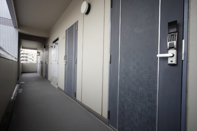 建物外観　共用廊下