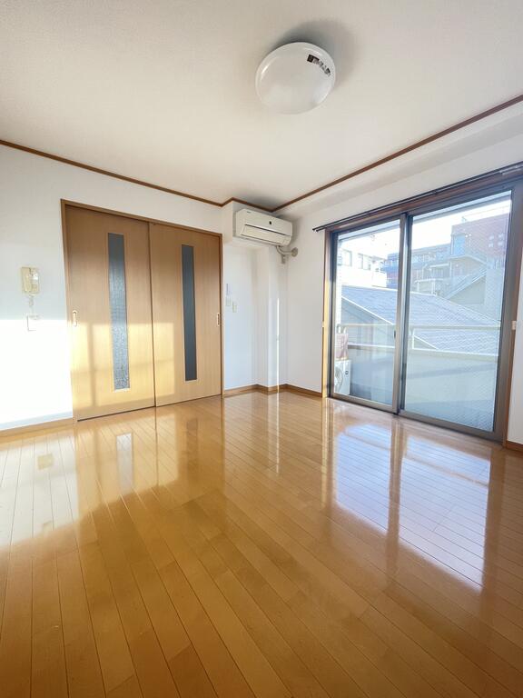 クリアIIの居間写真