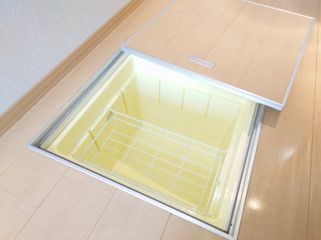 キッチン　床下収納（キッチン）